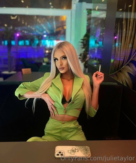 Julietaylor photo 396