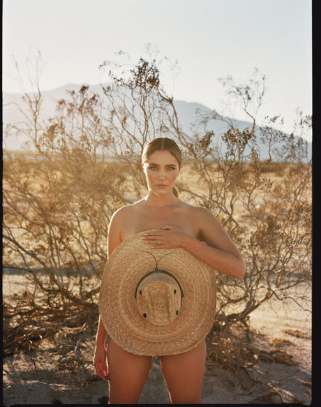 Juliette March photo 10