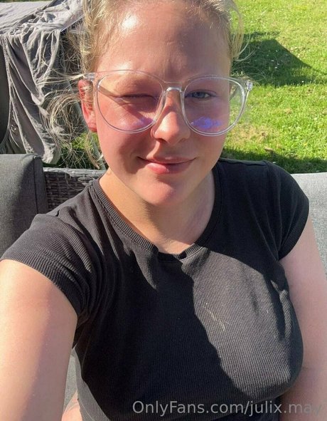 Julix.may photo 50