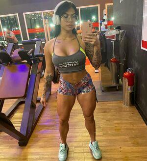 Jully Oliveira photo 8