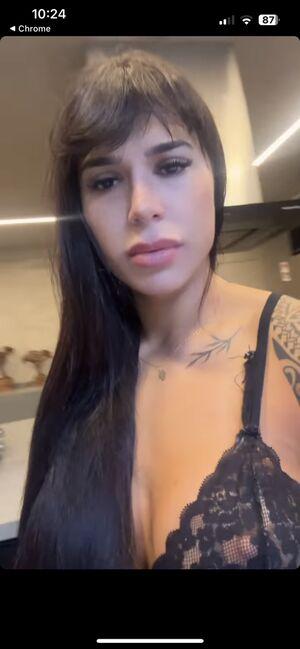 Jully Oliveira photo 9