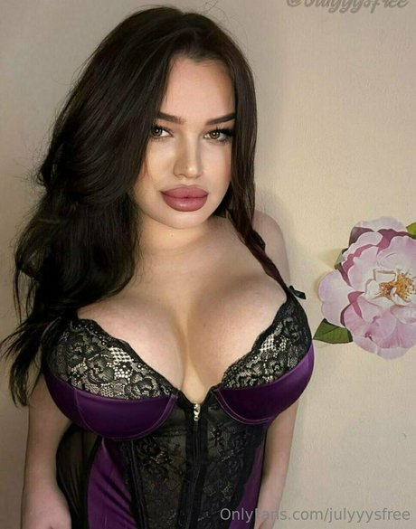 Julyyysfree photo 11