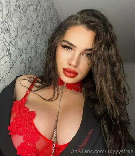 Profile photo of Julyyysfree