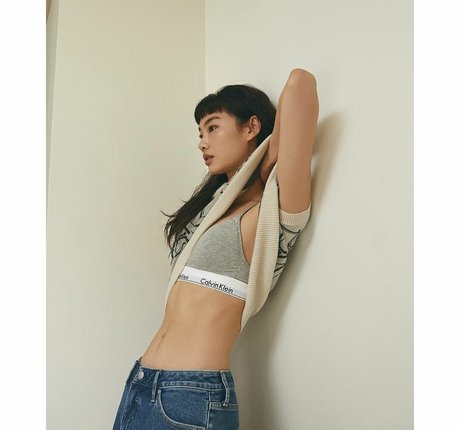 Jung Ho-yeon photo 39