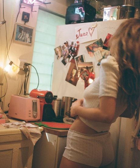 Juno Temple photo 5