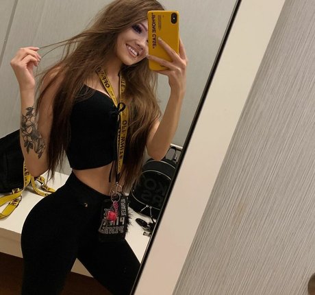 Justfoxii photo 1