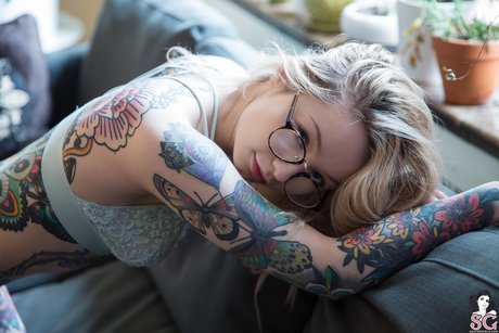 Bae Suicide photo 15