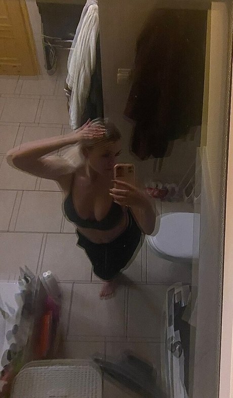 Justyna Czerwinska photo 25