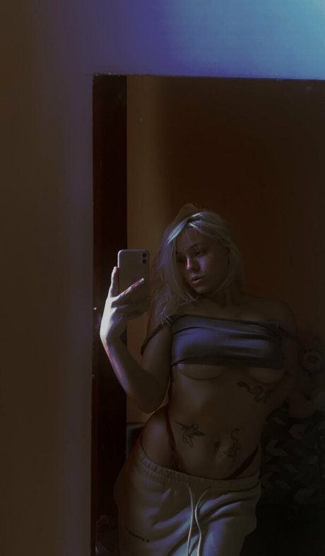 Justyna Czerwinska photo 26