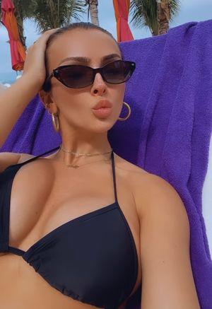 Kady McDermott photo 8