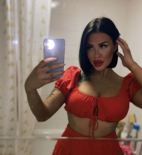 Kaethebratdoll photo 28