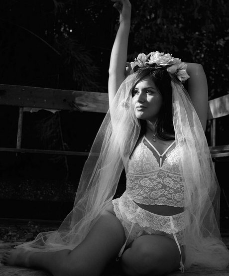 Kalinka Fox udes photo 20