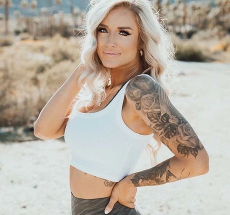 Kallie Evans photo 31