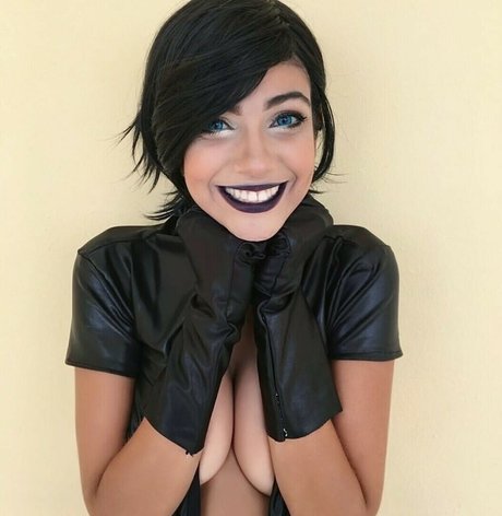 Kamila Ferreira photo 37