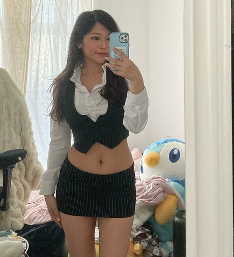 Kang Hee Yoon photo 12