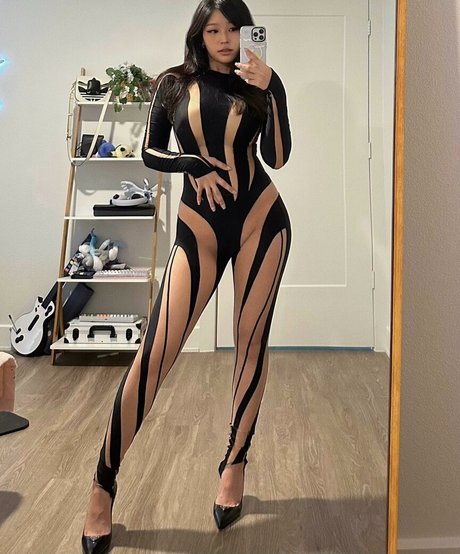 Kang Hee Yoon photo 20