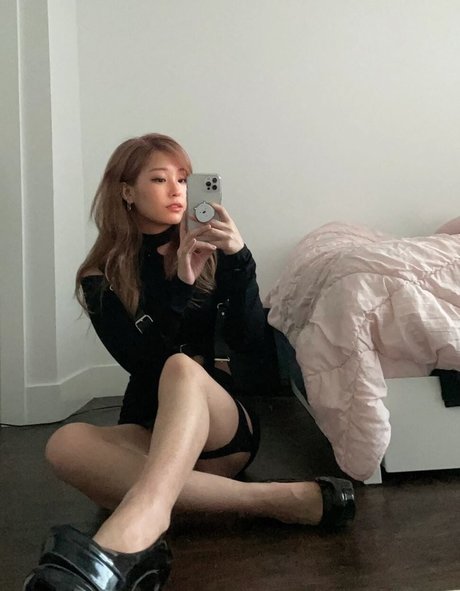 Kang Hee Yoon photo 25