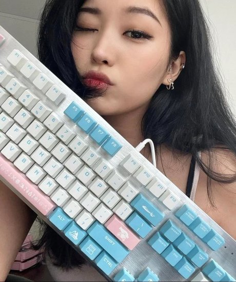 Kang Hee Yoon photo 27