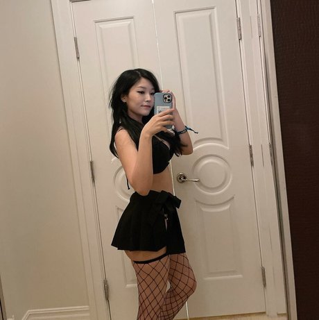 Kang Hee Yoon photo 41