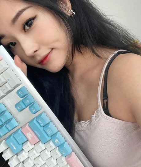 Kang Hee Yoon photo 45