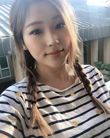 Kang Hee Yoon photo 59