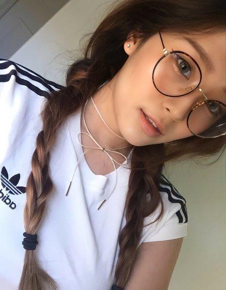 Kang Hee Yoon photo 60