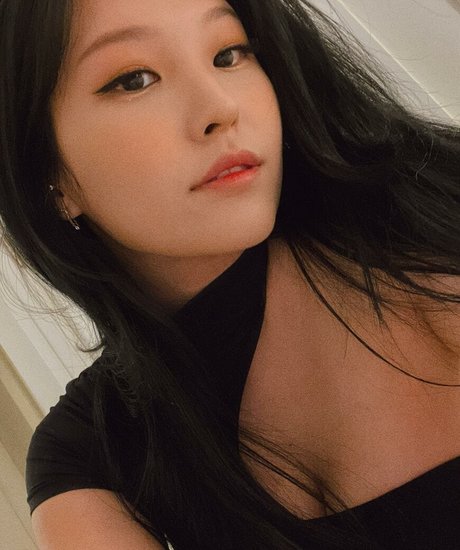 Kang Hee Yoon photo 95