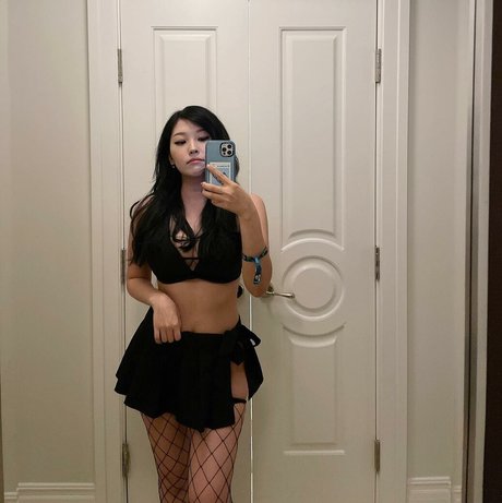 Kang Hee Yoon photo 105