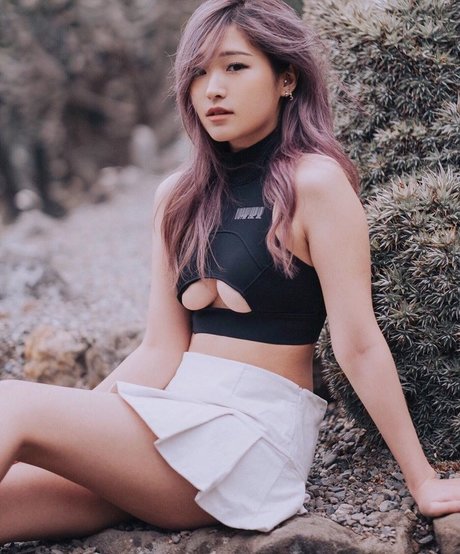 Kang Hee Yoon photo 127