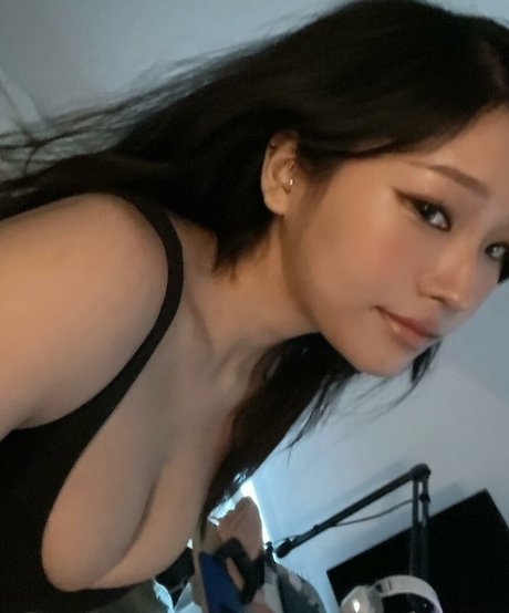 Kang Hee Yoon photo 183