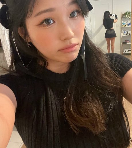 Kang Hee Yoon photo 200