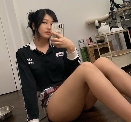 Kang Hee Yoon photo 206