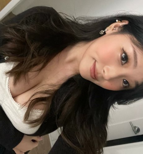 Kang Hee Yoon photo 217