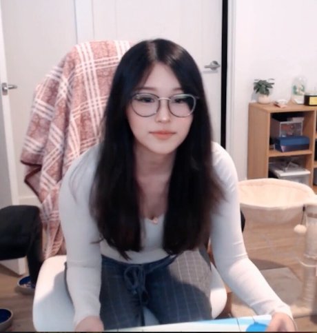 Kang Hee Yoon photo 244