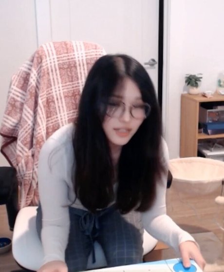 Kang Hee Yoon photo 245