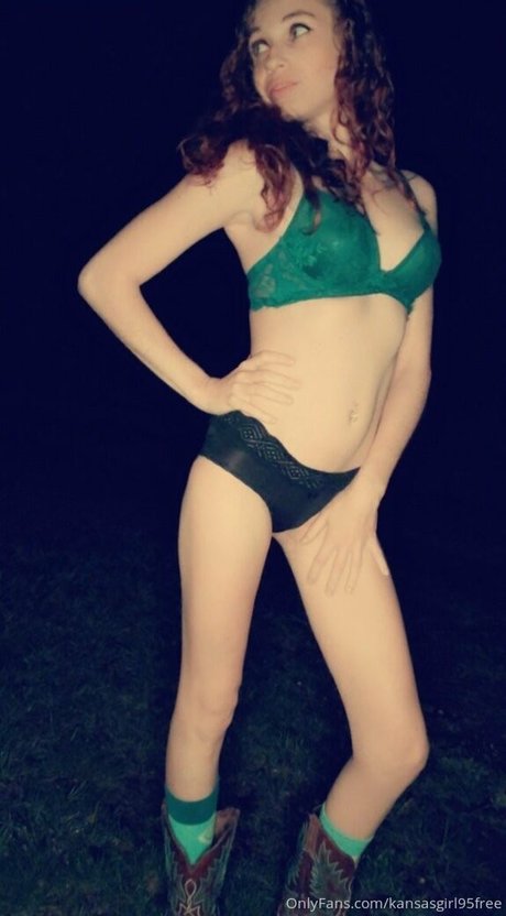 Kansasgirl95free photo 1