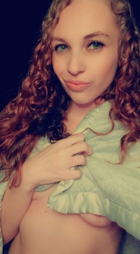 Kansasgirl95free photo 24