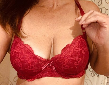 Karah Brooke photo 34