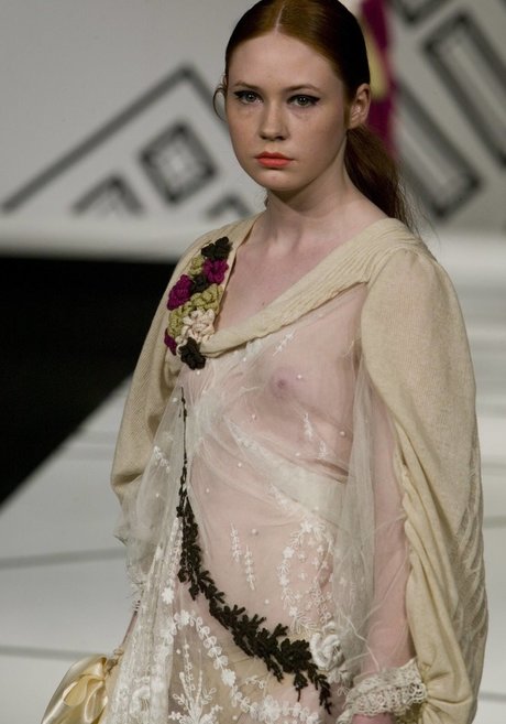 Karen Gillan photo 1