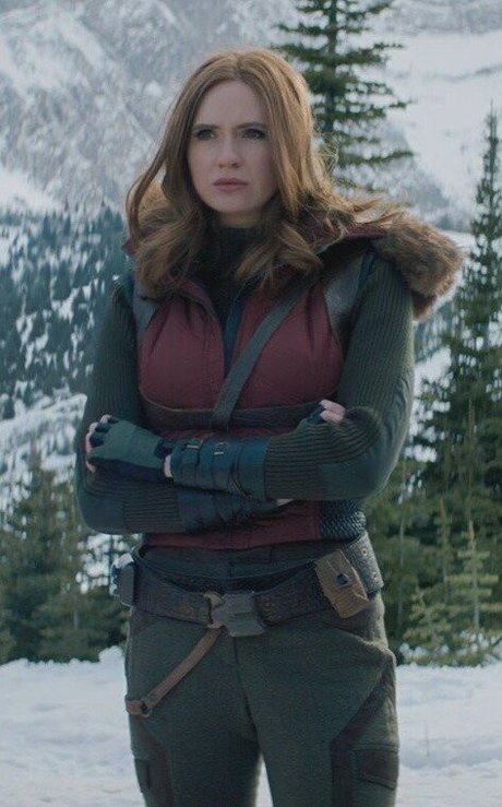 Karen Gillan photo 31