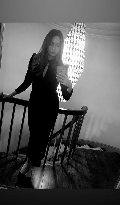 Karen Gillan photo 52
