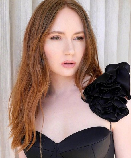 Karen Gillan photo 55