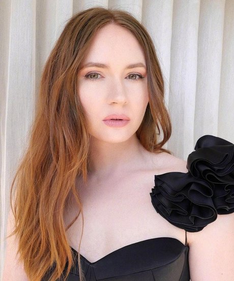 Karen Gillan photo 60