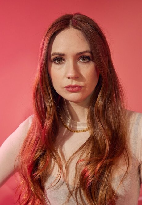 Karen Gillan photo 61