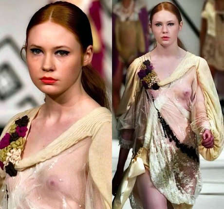 Karen Gillan photo 74