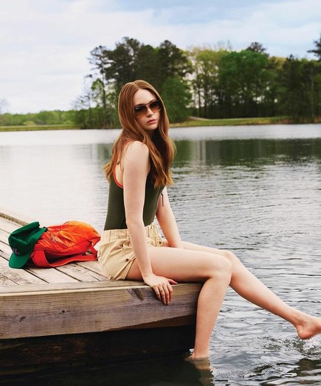 Karen Gillan photo 80