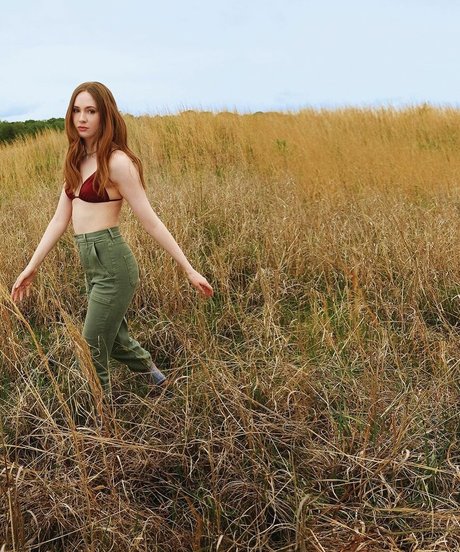 Karen Gillan photo 83