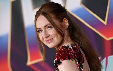 Karen Gillan photo 102