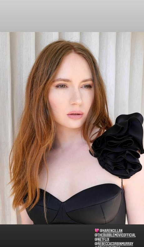 Karen Gillan photo 108