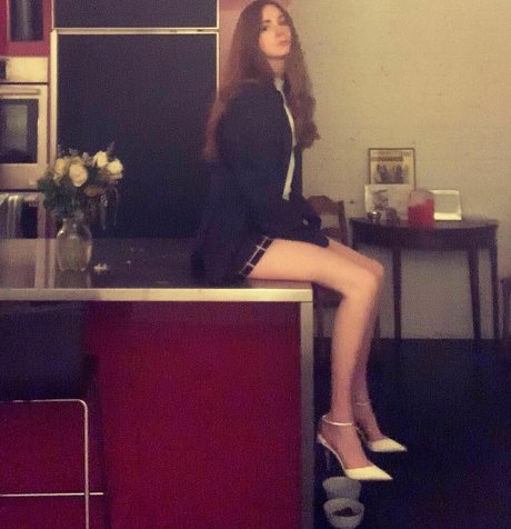Karen Gillan photo 118